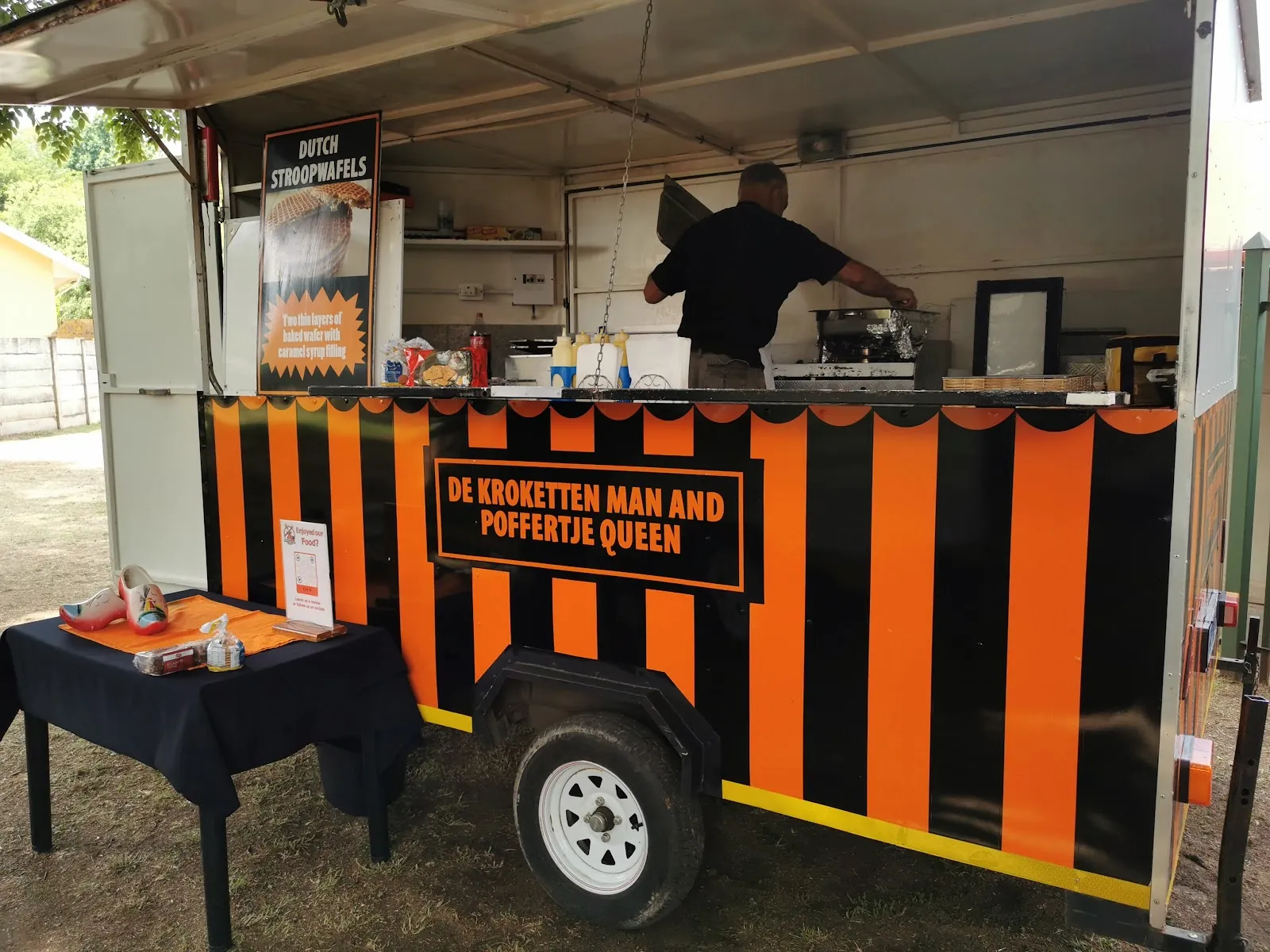 De Kroketten Man and Poffertje Queen, dutch kroketten and poffertjes in Pretoria